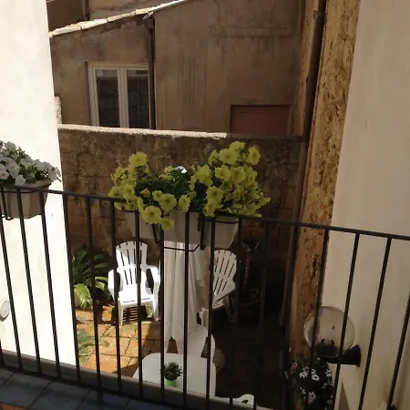 La Casetta Di Cuccio إينّا